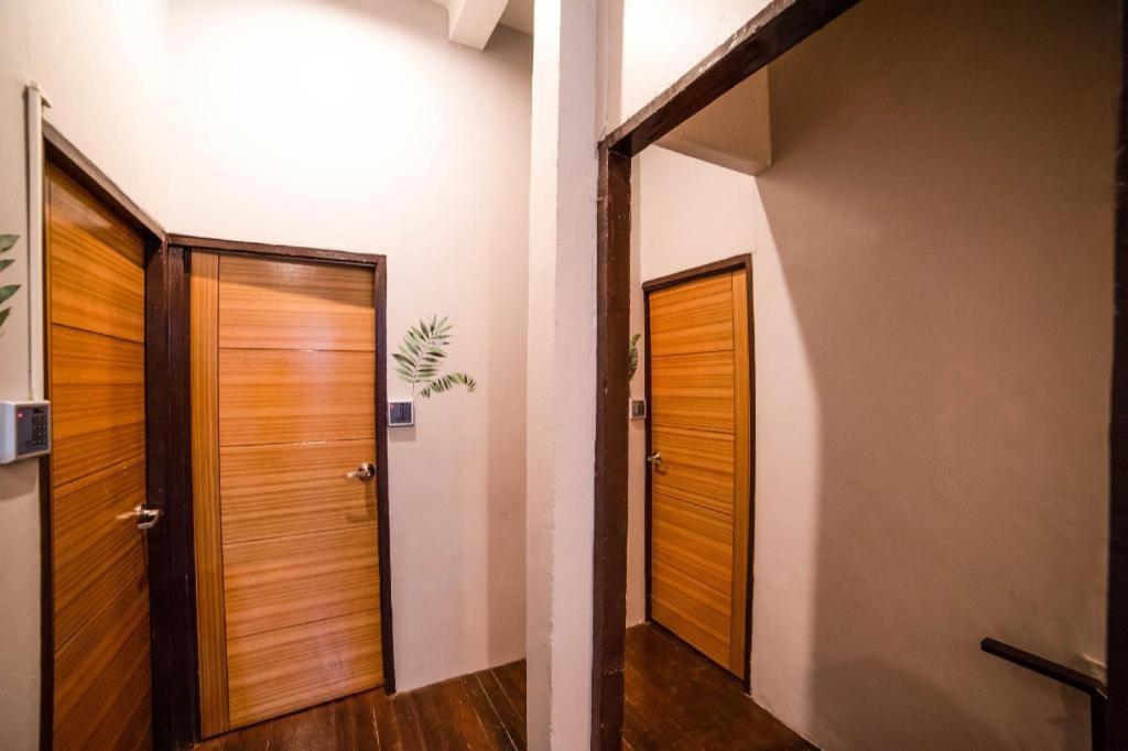Oyo 480 Lemon Siam Hostel Bangkok Bagian luar foto